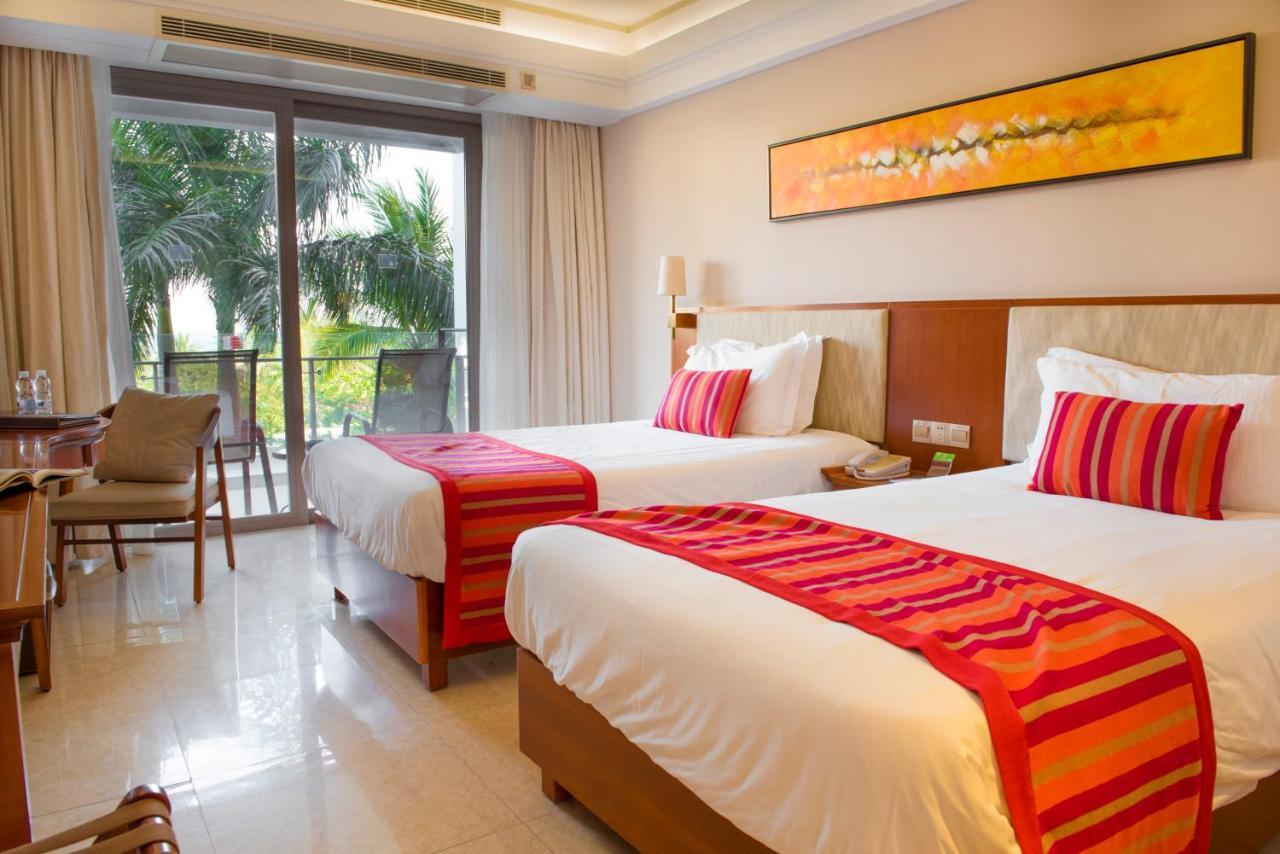 Sanya Seacube Holiday Hotel Exterior foto